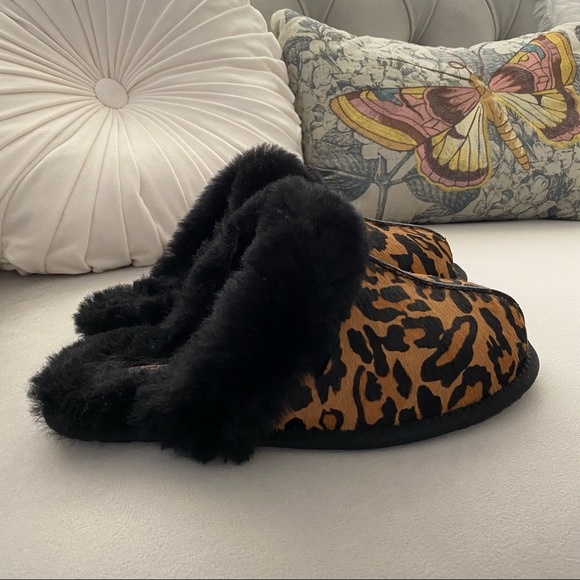 UGG | Shoes | Ugg Scuffette Slippers 